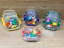 Laden Sie das Bild in den Galerie-Viewer, Moses - Box Kleine Radierersammlung Weihnachten