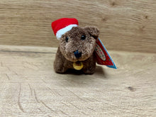 Laden Sie das Bild in den Galerie-Viewer, Moses - Plüschiger Weihnachtsflitzer