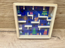 Laden Sie das Bild in den Galerie-Viewer, Moses - Holz Geduldspiel: Wann ist Weihnachten?