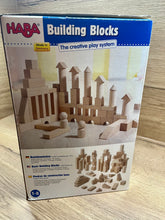 Laden Sie das Bild in den Galerie-Viewer, Haba - Holz Bauklötze große Grundpackung Bausteine Set 60 tlg.