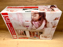 Laden Sie das Bild in den Galerie-Viewer, Hape - Holz Puppenbett Schlummerwiege