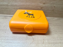 Laden Sie das Bild in den Galerie-Viewer, Carl Oscar - Brotdose Ausstellungsstück Sandwichbox Elch orange