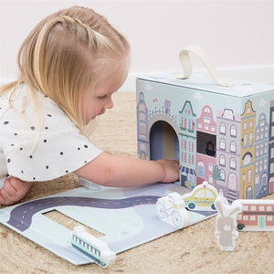 Little Dutch - Spielkoffer Stadt mit Holz Figuren