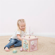 Laden Sie das Bild in den Galerie-Viewer, Little Dutch - Holz Motorik Activity Würfel adventure pink