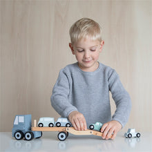 Laden Sie das Bild in den Galerie-Viewer, Little Dutch - Holz Auto Transporter Transportwagen mit 4 Fahrzeugen