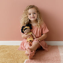 Laden Sie das Bild in den Galerie-Viewer, Little Dutch - Stoffpuppe Kuschel Puppe Mädchen Evi