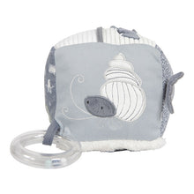 Laden Sie das Bild in den Galerie-Viewer, Little Dutch - Stoff Activity Würfel Ocean blue