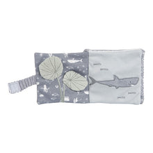 Laden Sie das Bild in den Galerie-Viewer, Little Dutch - Stoff Activity Buggy Fühlbuch Ocean Blue