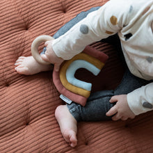 Laden Sie das Bild in den Galerie-Viewer, Little Dutch - Stoff Holz Baby Greifring Regenbogen pure &amp; nature