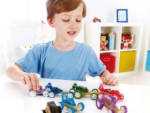 Hape - Bambus Fahrzeug Auto Twin Turbo orange
