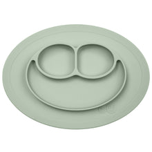 Laden Sie das Bild in den Galerie-Viewer, EZPZ Mini Mat Silikon Teller Farbe mandelgrün khaki Essmatte