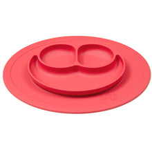 Laden Sie das Bild in den Galerie-Viewer, EZPZ Mini Mat Silikon Teller Farbe koralle rot Essmatte